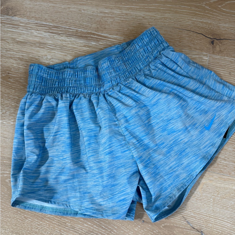 NWT Nike one Dri-fit Women’s Heathered blue Shorts in XS